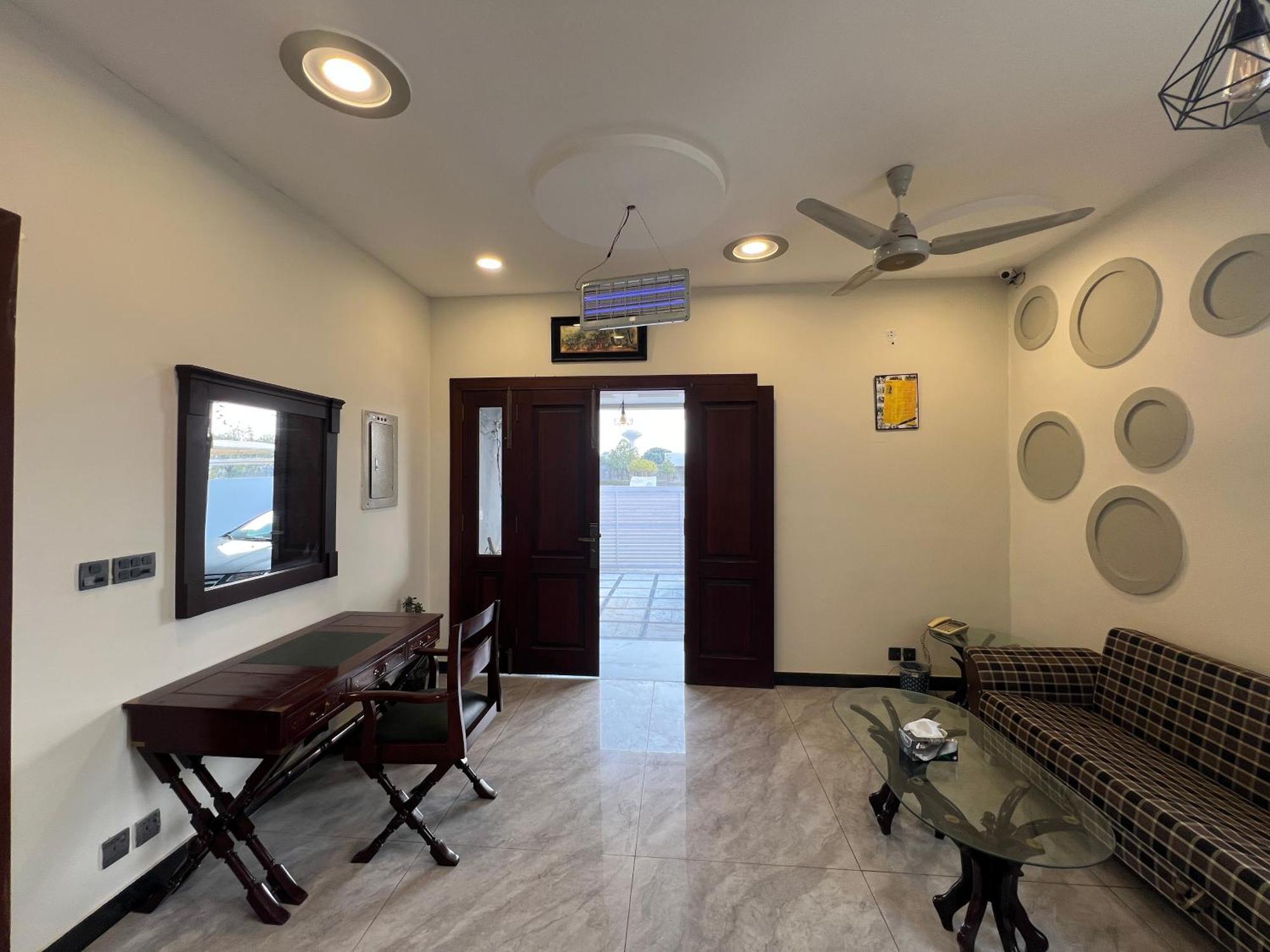 Deluxe King Room In Silverscape Residence 라왈핀디 외부 사진