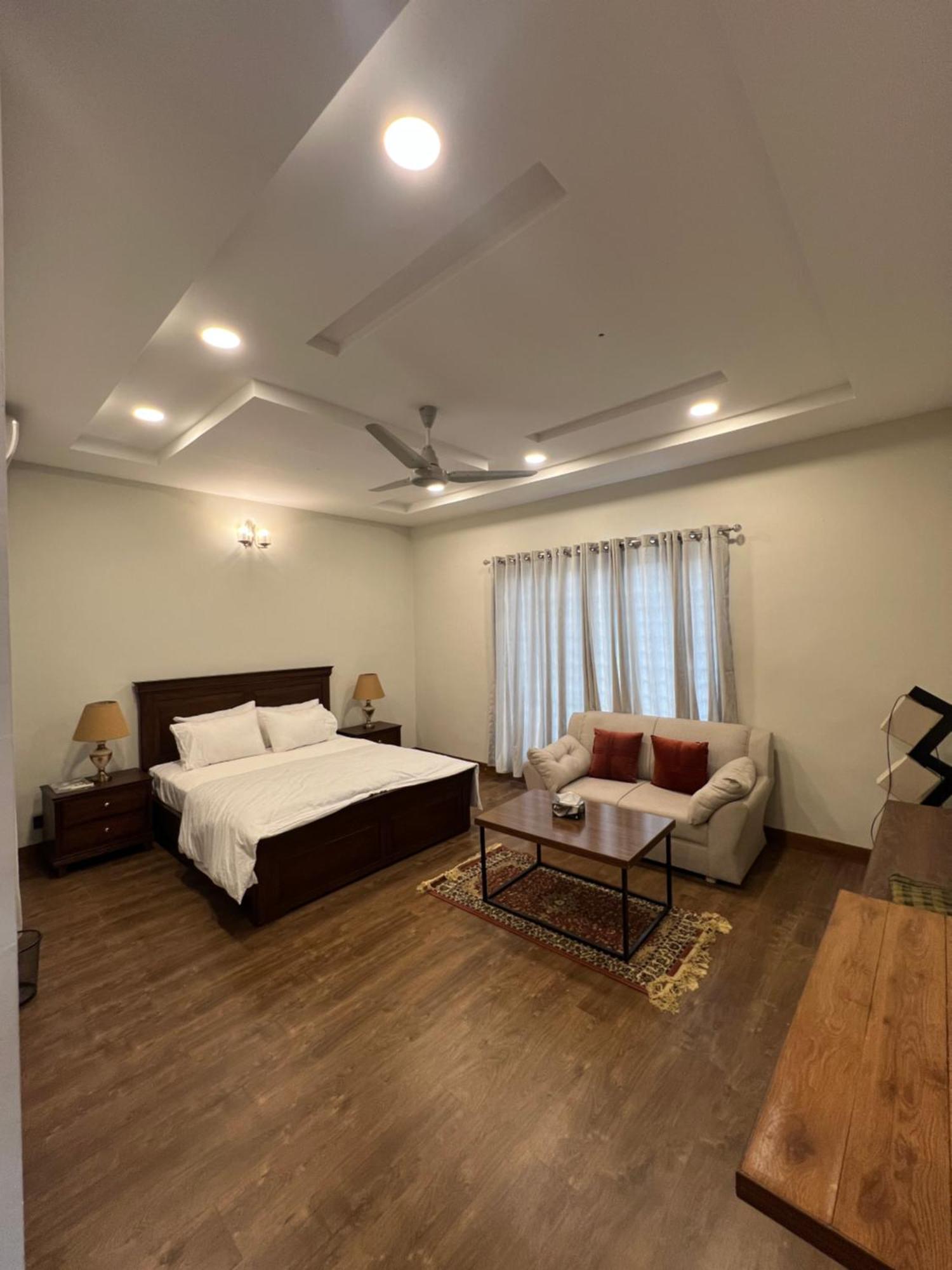 Deluxe King Room In Silverscape Residence 라왈핀디 외부 사진