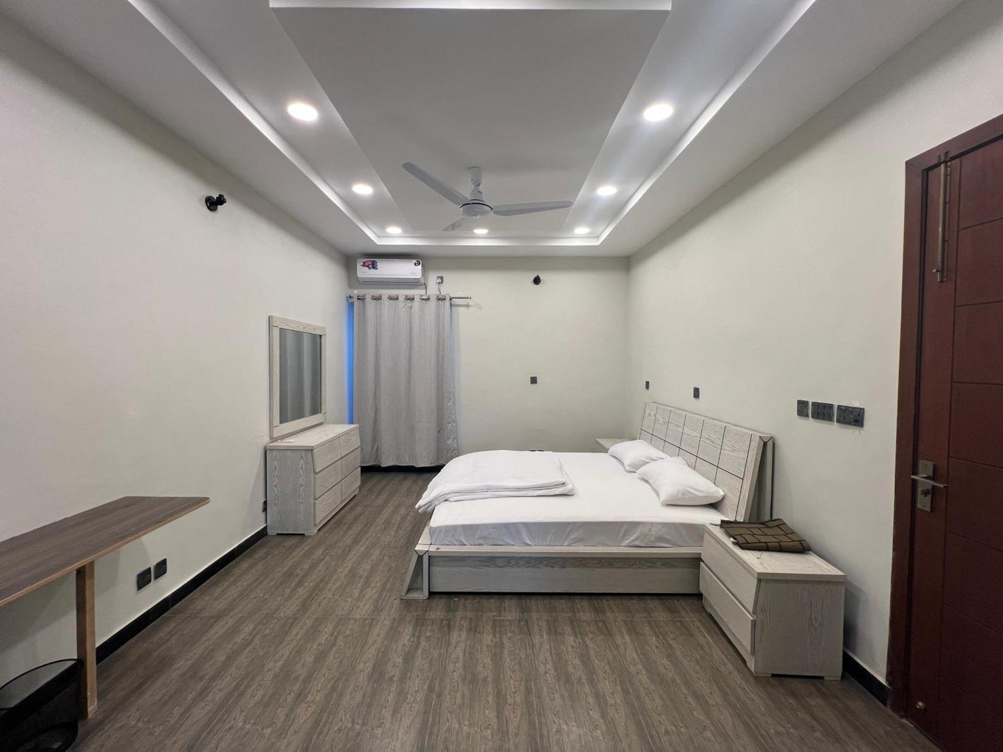 Deluxe King Room In Silverscape Residence 라왈핀디 외부 사진